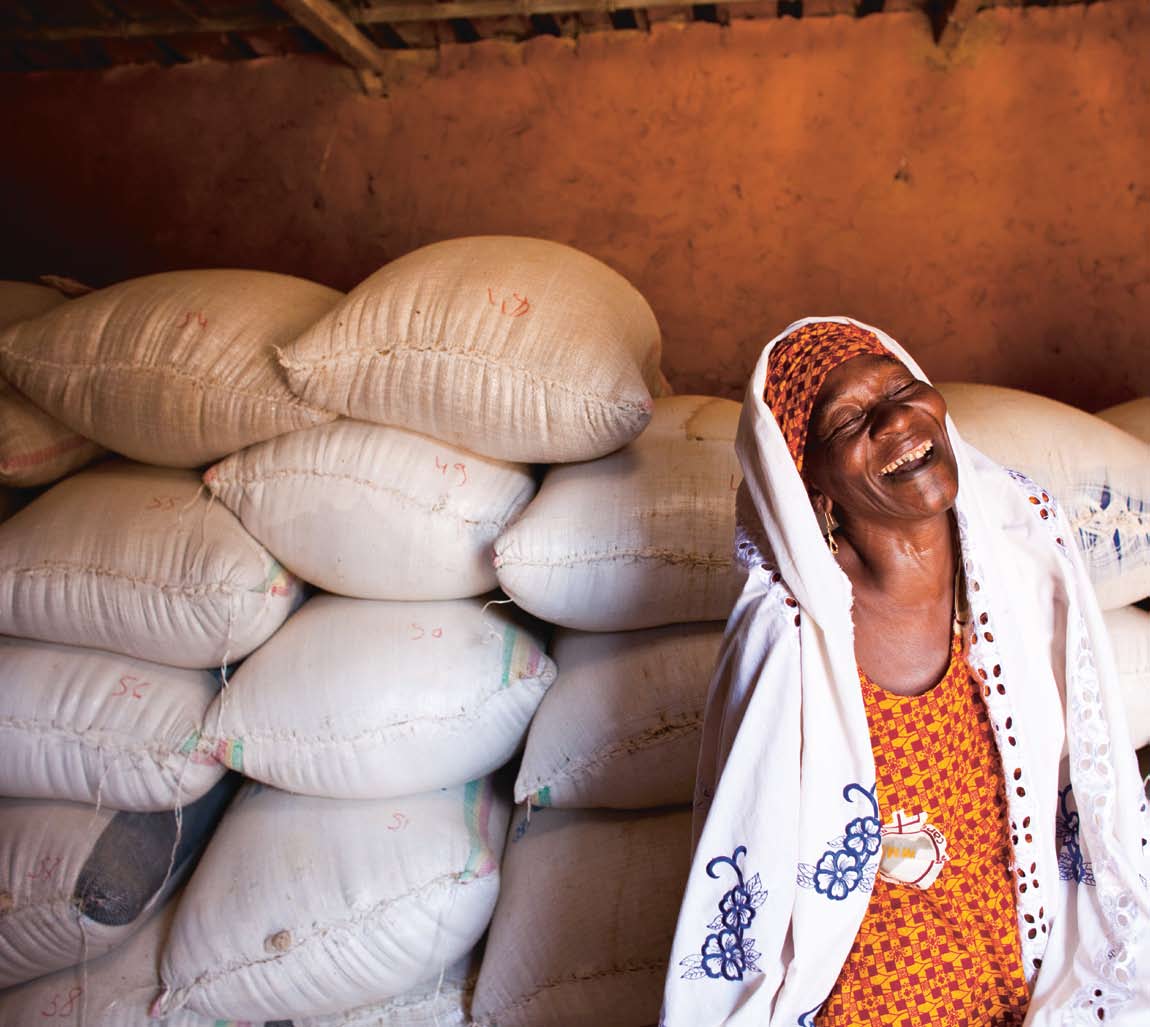 8 Reportasje NIGER REPORTASJE NIGER 9 Mata Masu Dubara Kvinner med tæl Da spare- og lånegruppene i Niger organiserte seg i en felles bevegelse på 1990-tallet, ga de seg selv navnet «Mata Masu