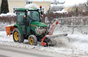 V-FRESERE 262 MonsterV 262 262 MonsterV er verdens største v-snøfres og fjerner inntil 1900 tonn snø pr time.