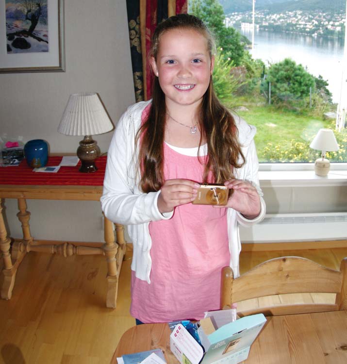 14 Torsdag 26. august 2010 Vann gullkamera med sommarbilete Ingrid Vee Hagestuen (12) frå Tertnes vann gullkameraet i Tysnes sin store sommarbilete-konkurranse.