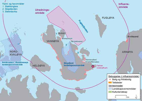 FIGUR 29-5: Bebyggelse og verneområder innenfor det visuelle influensområdet (20 km) for landskap i forbindelse med en vindkraftutbygging i Vannøya nordøst. Kilde: Smith et al. (2012).