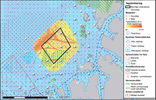 FIGUR 30-2: De viktigste kjente interessene i og rundt Auvær. Trafikktetthet er kun beregnet for utredningsområdet. Kildene for de ulike interessetemaene er listet i vedlegg G. AUVÆR 30.