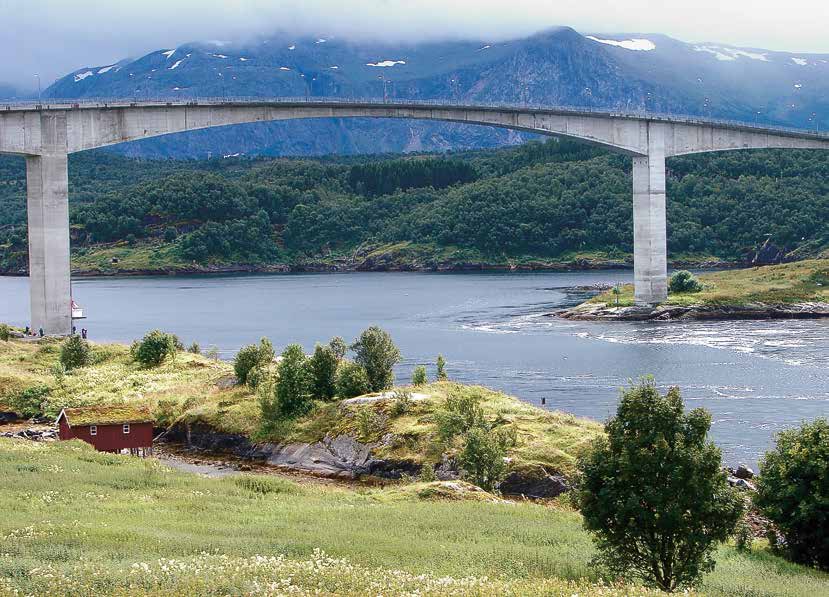 Hvordan står det til med det vakre islandet i nord nå? Vi har bedt en av Norges dyktigste naturfotografer, Ole Jørgen Liodden, om en rapport fra isbjørnens rike.