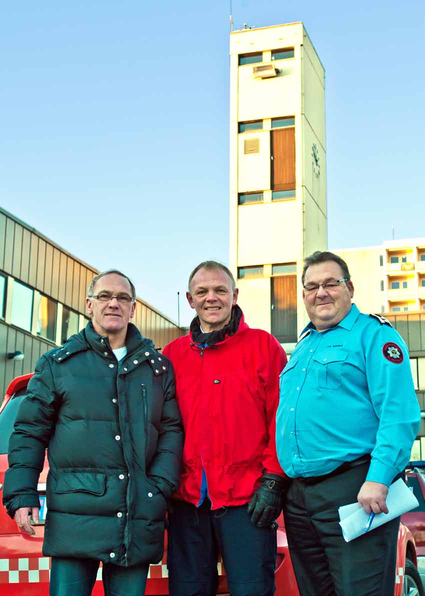 Leif Arne Valderhaug frå operasjonssentralen i politiet, Geir Grimstad frå AMK/Ambulanse og Arne Sigurd Hansen, leiar for
