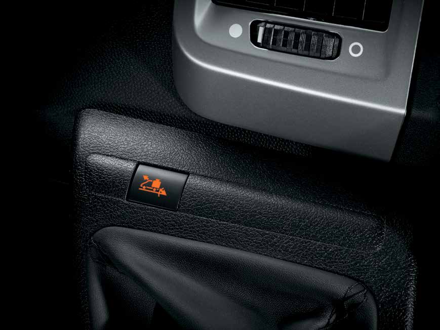 kjørestil. I tillegg optimaliserer UP-knappen girskiftet når man kjører med full last eller i oppoverbakker og garanterer automatisk den best tilpassede motorhastighet i alle tilfeller.