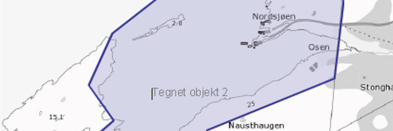 Brakstad Hamn er et terskelområde der ytre del mot nord som går over i Brakstadsundet, er vesentlig grunnere enn den opptil 8-10 m dype indre delen av hamnen.