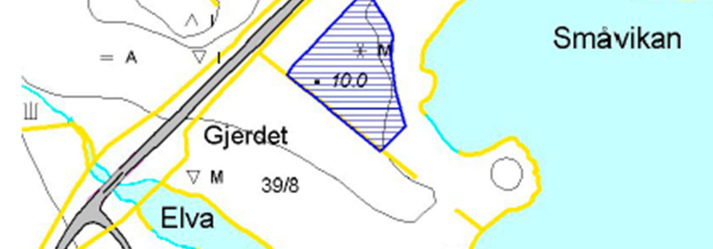 Området grenser i nordvest mot Fv 483, mot sørvest mot gnr 39 bnr 8 og