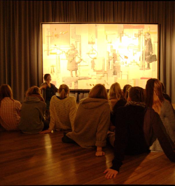 «Formløshetens Wunderkammer» Foto: 19 Omvisning 