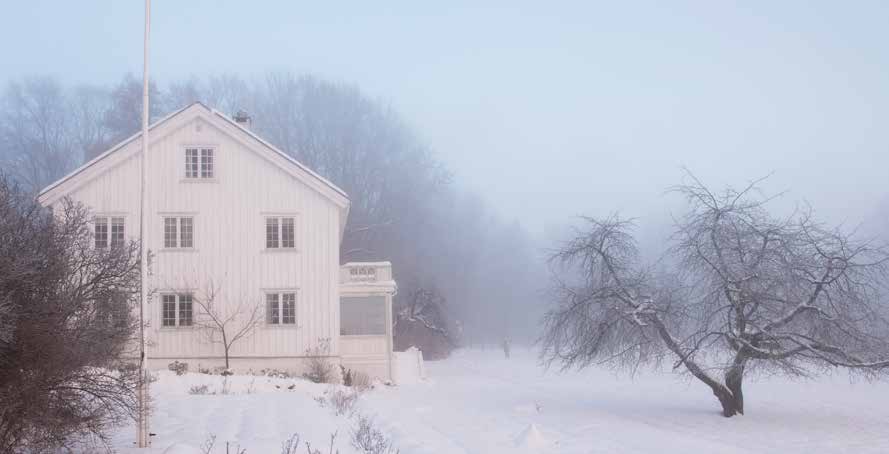 Tekst: Kristin Ma Berg Foto: Espen Grønli Over: Bjerke gård på Tanum i Bærum har overlevd flere generasjoner og kan vise til en stolt fortid både som