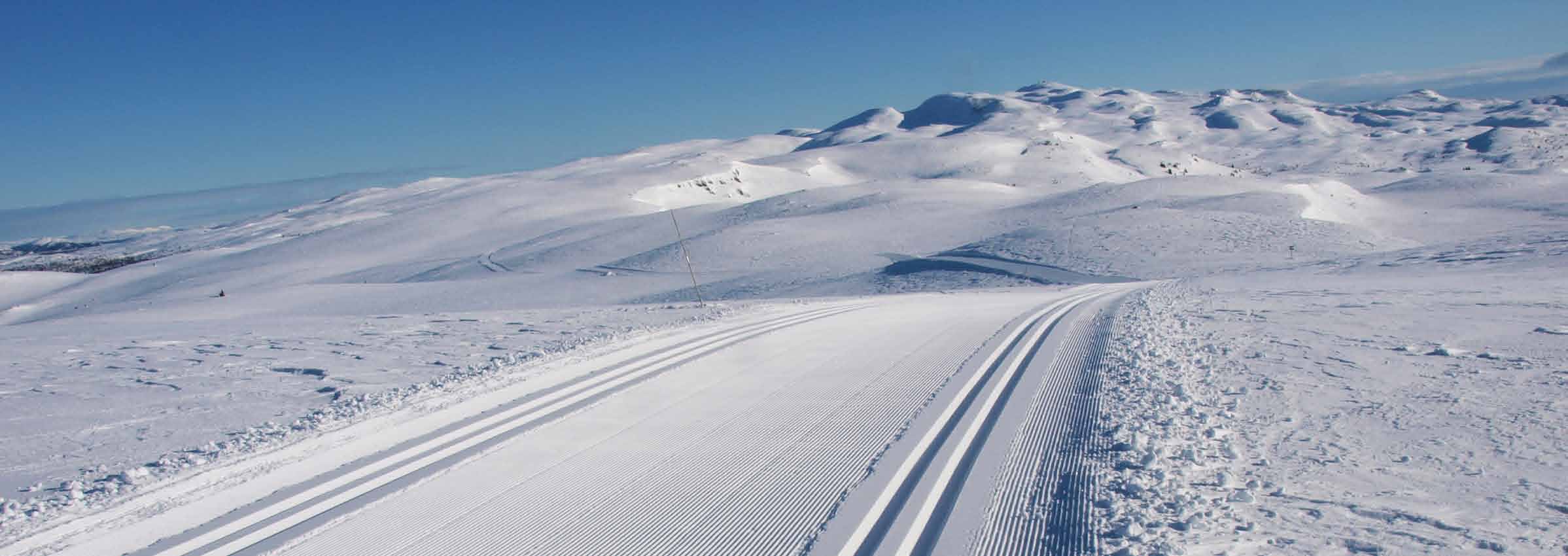 Skiriket Når Norges beste skiløyper inviterer på tur, er det vanskelig å takke nei. Over 300 kilometer spor som tar deg gjennom lunt skogsterreng og opp mot snaufjellet på 1400 meter.