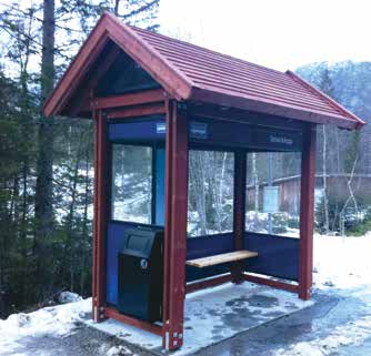 skulen Etter påtrykk frå ungdom i Smørklepp har det blitt sett opp nytt leskur ved busstoppet. Då blir det ikkje like gufsent å stå i naren når me ventar på bussen eller anna skyss.