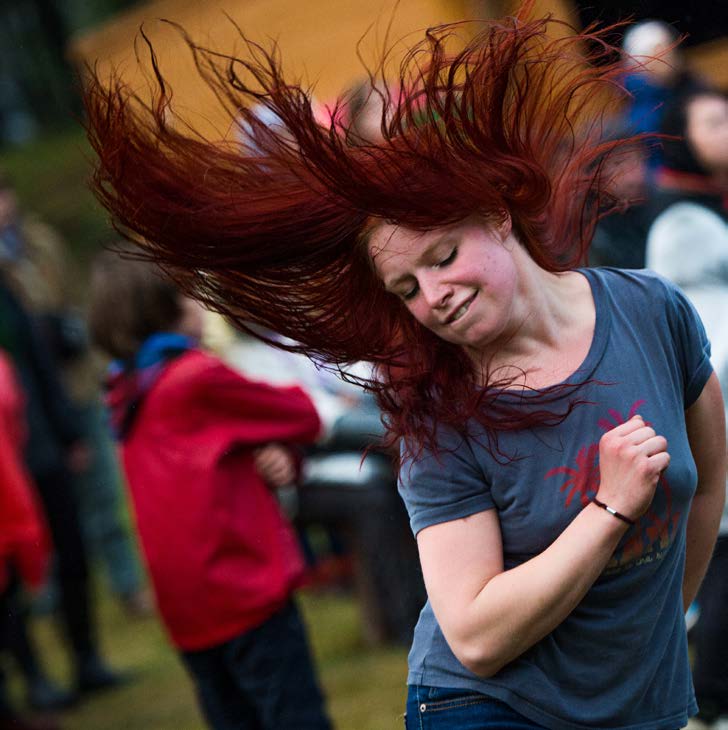 MELD DEG SOM FRIVILLIG! DIEĐIT IEŽAT IEŠDÁHTOLAŠ VEAHKKIN! Riddu Riđđu festivalen trenger din hjelp for å kunne gjennomføre årets arrangement med stil.