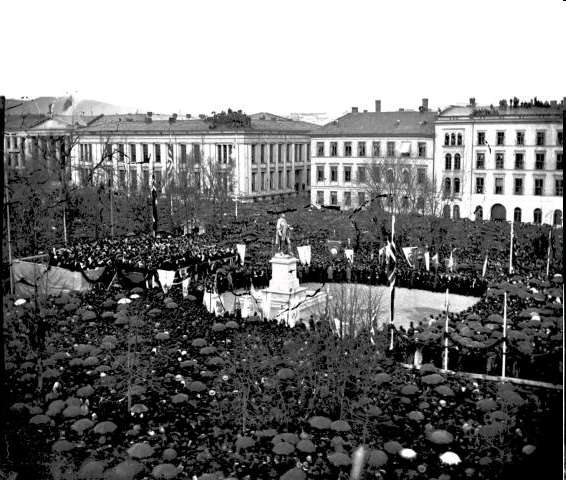 Fotografi Avduking av statue av H.