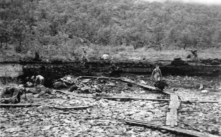 nesten ødelagt. Det ble så bestemt å få verket på fote igjen, og nytt maskineri ble bestilt og montert. Det skjedde høsten 1948 og våren 1949.