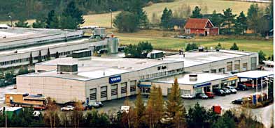 Sammen med Erling Solheim, Kristen Grov og Reidar Rauset ble Sogn & Fjordane Auto AS stiftet i mai 1990 med hovedbase på Sandane og delelager i Sogndal.