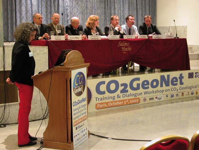 CO 2 GeoNet Det europeiske kompetansenettverket for geologisk lagring av CO 2 www.co2geonet.eu Sekretariat: info@co2geonet.