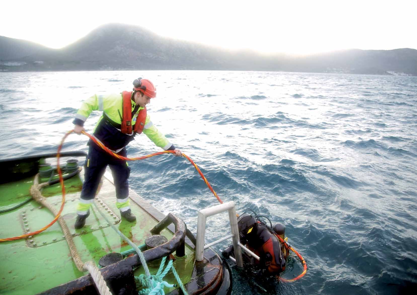 Variert virksomhet i det våte element EB Marine består av erfarne dykkere med bred kompetanse.