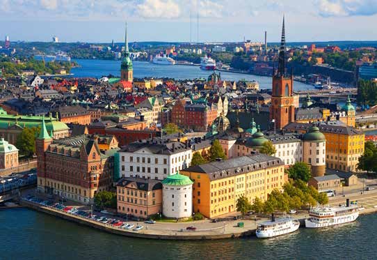 Turen gjennom Sverige går via Karlstad til Eskilstuna med gode stopp underveis. Vi tar inn på Comfort Hotel, hvor det blir en god middag.