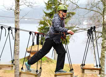 NYHETER STERKE OPPLEVELSER MED BIND FOR ØYNENE Optikere fra hele landet fikk oppleve hvordan det er å være blind eller svaksynt på Hurdal syn- og mestringssenter, som tilhører Norges Blindeforbund.