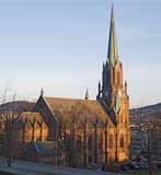 Tidebønner i Bragernes kirke Tirsdagskvarter Hver tirsdag kl. 12.00 12.15 er det middagsbønn i kirken. Morgenbønn Hver onsdag kl. 8.15 8.30 er det morgenbønn i kirken.