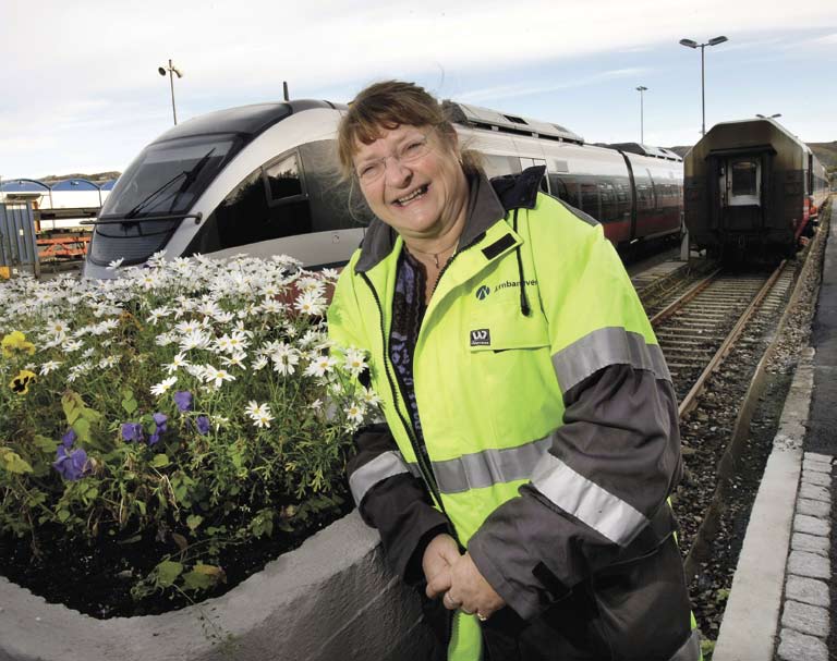 Møte med Vibeke Stav (50), leiar for Stasjons- og eigedomsdrift på Nordlandsbanen Raceren Vibeke Det tok fire år før ho kunne Jernbaneverket.