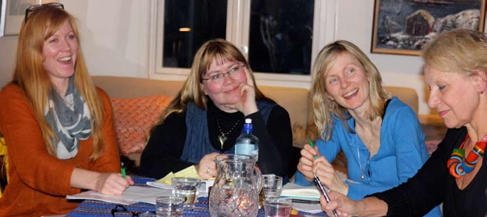 Fra venstre: Linda Aaboen (Studieforbundet kultur og tradisjon), Hege Fjeld, Elin Danielsen (HATS) og Anna Sigridsdatter Heen. Foto: Irene Nordhaug Hansen/HATS Spørsmål til fire studenter 1.