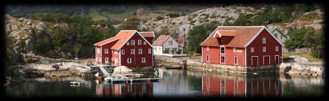 Smørhamn Handelstad Det er eit privilegium å kunne feriere på ein stad som Smørhamn. Her finn ein ro og fred, samt at ein kan ande inn historia som sit i veggane.