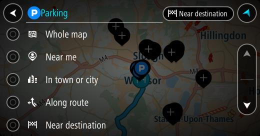 Kartet åpnes og viser hvor det finnes parkeringsplasser. Hvis en rute er planlagt, viser kartet parkeringsplasser nær reisemålet ditt.