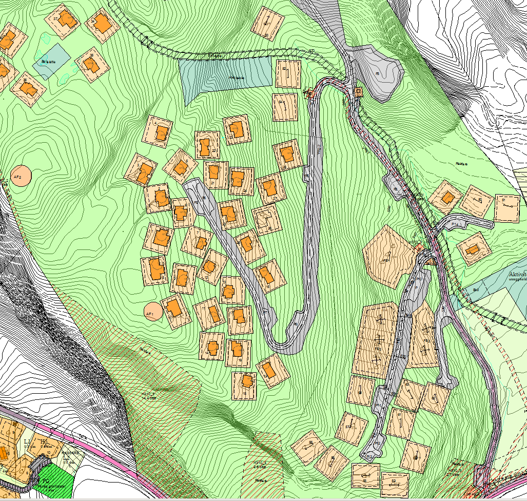 5.2 Vest-Agder Fylkeskommune Ingen merknader til foreslått endring. 6. Vurdering: Innenfor planområdet er det en kombinasjon av parkering på tomtene og på felles parkeringsplasser.