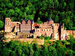 Middag og tid til å utforske byen Koblenz, en by breddfull av historie. Dag 6: 24. august, Koblenz-Rüdesheim Vi spiser frokost og fortsetter vår seilas mot Rüdesheim.