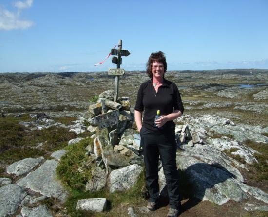 Fottur over Frøya! Sesong : Hele året Målgruppe: Kurs/ Konferanse Lag/ organisasjoner Varighet: Hele dagen, med pauser og lunsj på Trimhytta ved Hammervatnet. Pris for guide/ vert: Kr. 150.- p.