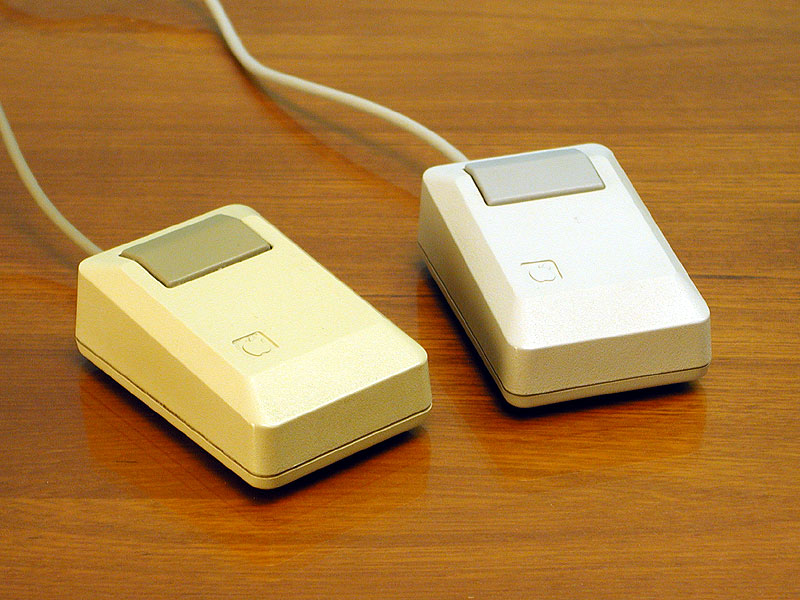 Datamus 116 Historie Datamus ble oppfunnet i 1963 av Douglas Engelbart som da arbeidet med et datasystem kalt on-line.
