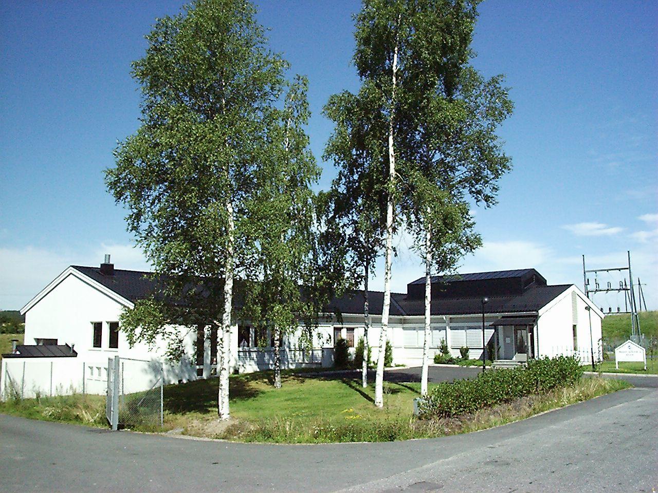 ÅRSRAPPORT 2004