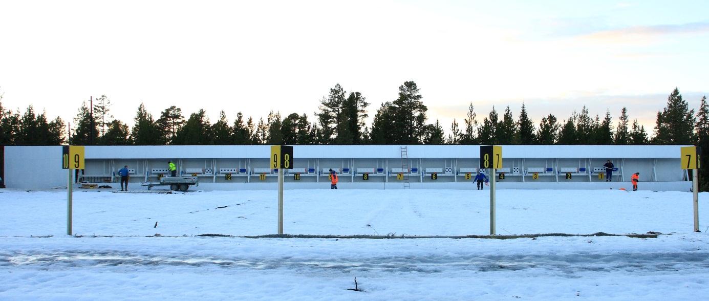 indianerplass med bålplass og skilting Anleggsbaser er: Lars Lefstad Jan Olav Husby Arnfinn Eidsli Johan Jule/Ragnar Mo Erling Mellingseter John Fløttum traséer og lysstolper/strøm