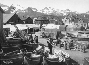 8.6 Festivaler og arrangement Kabelvåg var en av de mest kjente markedsplassene langs kysten og Kabelvågmarkedet hadde tradisjoner langt tilbake i tiden.