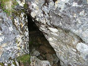 Birtehula i Mårfjellet foto: Marte Solum 4.7 Rømninger Slik vi har sett i kapittel to rømte Birte og Benjamin, i følge primærkildene, fire ganger.