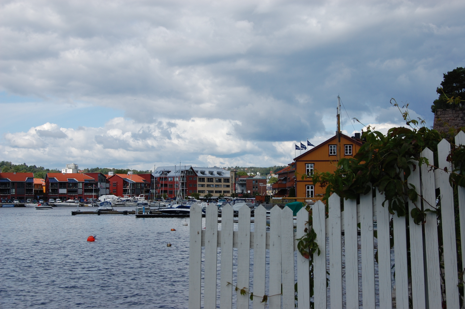 8. HALDEN SOM TURISTKOMMUNE. Halden har de siste årene hatt en økning i antall turister, og Fredriksten Festning har befunnet seg blant de ti mest besøkte turistattraksjoner i Norge.