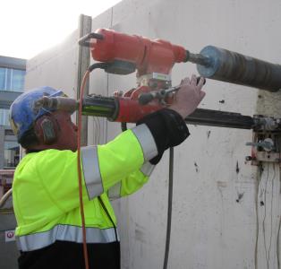 Våre tjenester Gjenvinning Avfallshåndtering, returpapir, plast, treflis, avfall til energigjenvinning Metall Stål og metaller inkl.