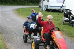 Lederen har ordet NBCC avd. Romsdal Vårtreff med fokus på barn ÅNDALSNES CAMPING 5. 7. JUNI Vi satser på ulike aktiviteter, blant annet : Tusen takk for tilliten for to nye år som leder.