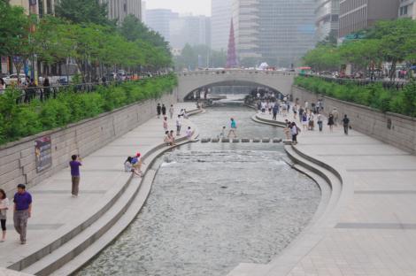 In Seoul, it took 20 years to "develop" eight lanes highway with 160,000 vehicles daily in 2005.