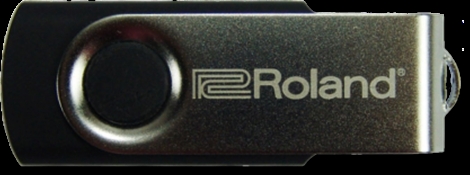 USB USB PORTEN FR-7x/FR-7xb har en USB port som sitter ved siden av batteriet på spillets bakside.