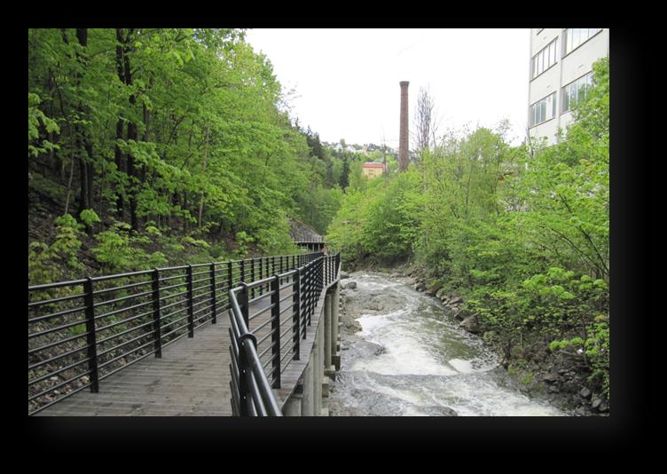 Blågrønne strukturer Drengsrudbekken i