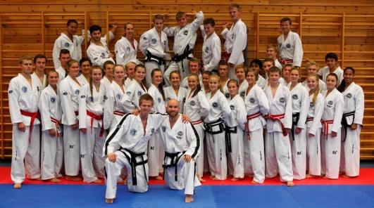 Det var Oslo Øst Taekwon-Do Klubb som arrangerte denne gangen og det var rundt 130 deltakere fra østlandet og det var til og med noen fra vestlandet som tok turen.