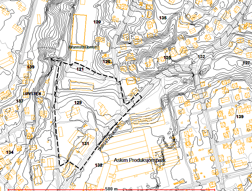 3.2 VERNEHENSYN 3.2.1 LANDSKAP Terrenget innenfor planområdet skråner fra syd mot nord, fra kote 131 ved Byggmakker til et lavdrag på kote 121 i Bakkegata.