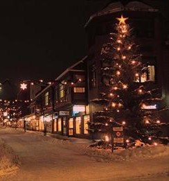 JUL I BYEN Julehandelen til himmels NYHETSBREV NR. 7-2012 Nordmenn er i shoppingmodus.