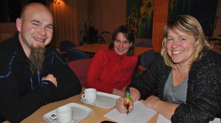 Opplæring tillitsvalgte og opplæringsutvalget 2012 Opplæringsutvalget har bestått av Nina Vangen Ranøien (leder), Johnny Foss og Siri Voll Dombu. Sekretariat har vært Anne K Føll fram til 1.