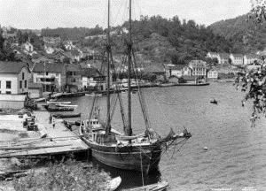 Torungen fyr rett utenfor Arendal, da han måtte gi opp kampen mot skipsberiberi. Dette satte et direkte preg på legen. Stian Erichsen bestemte seg for å ta saken i egne hender. 23 3.