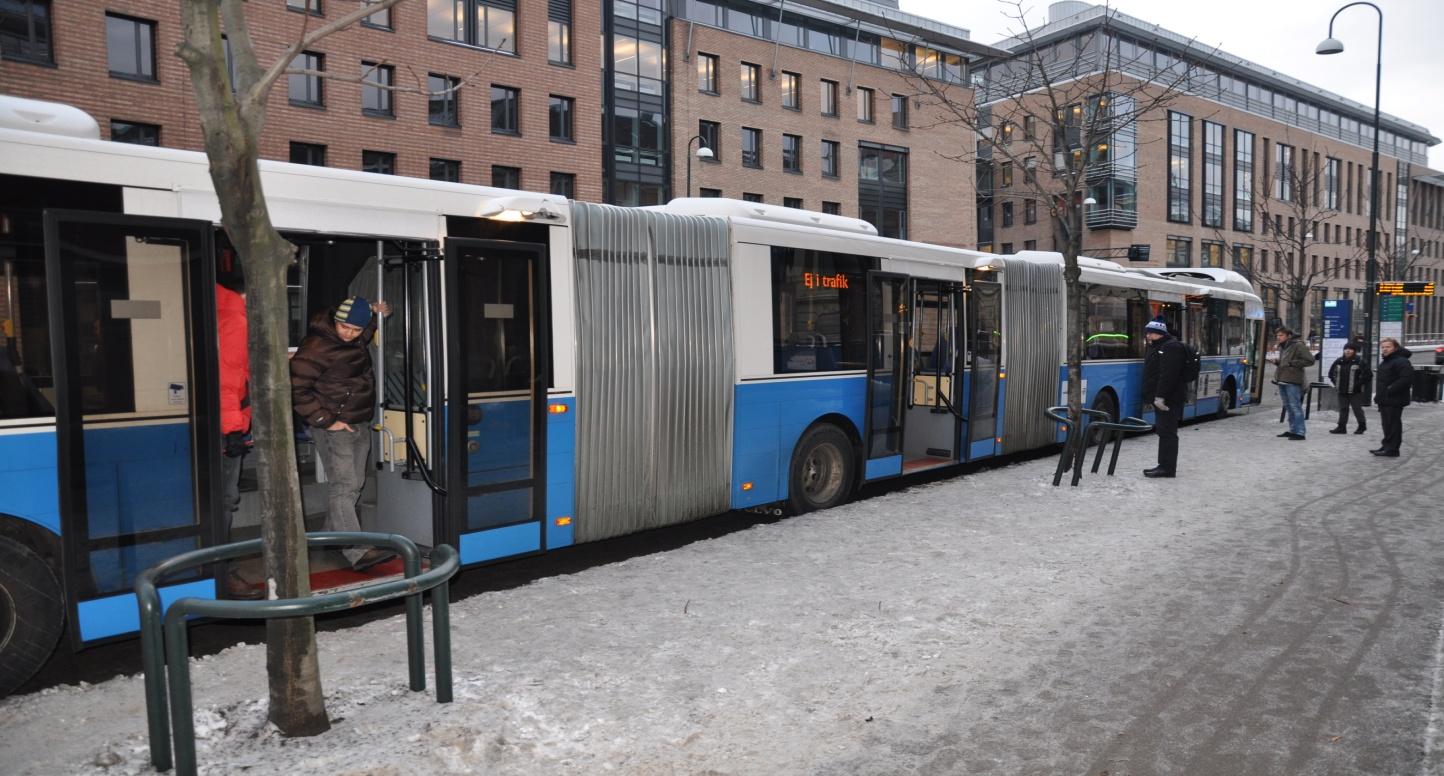 Langsiktig utvikling av bussnettet i Oslo Oslo bussterminal Terminaler ved baneknutepunkter Ring 3 eller utenfor Bussbane
