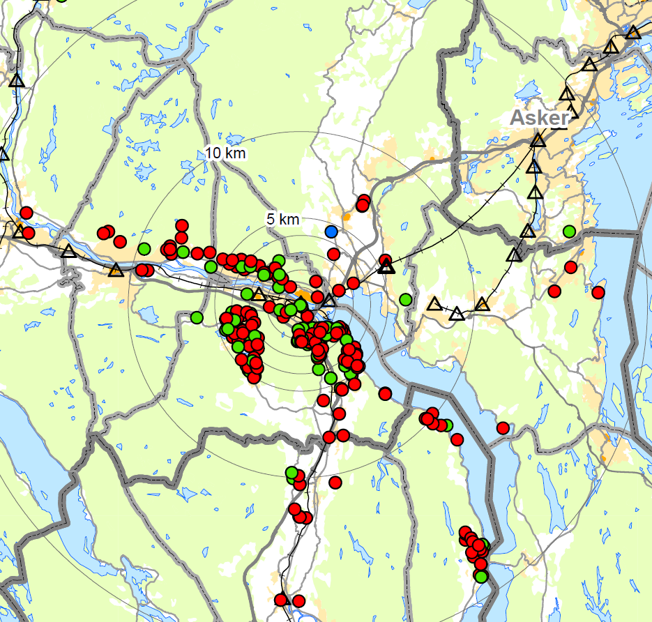 Drammen stasjon Svært godt tog- og busstilbud. Ca 4000 påstigende togpassasjerer hver dag.