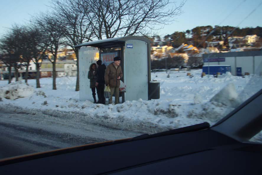 Snø- og isrydding Utløsende standard og krav til tidspunkt for utførelse av ryddingen etter at vegen er ferdig brøytet, er vist i tabellen nedenfor.