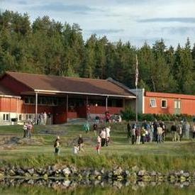 Trosopplæring nå og siden sist BABYTRALL Kirsten Kirketjener og Øystein Diakon samler hver tirsdag kl.11.00 6-8 babyer til sang og rytmer i Stridsklev Kirke. Etterpå spiser alle lunsj sammen.